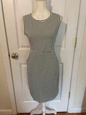 Striped Sleeveless Midi Dress in moss and White